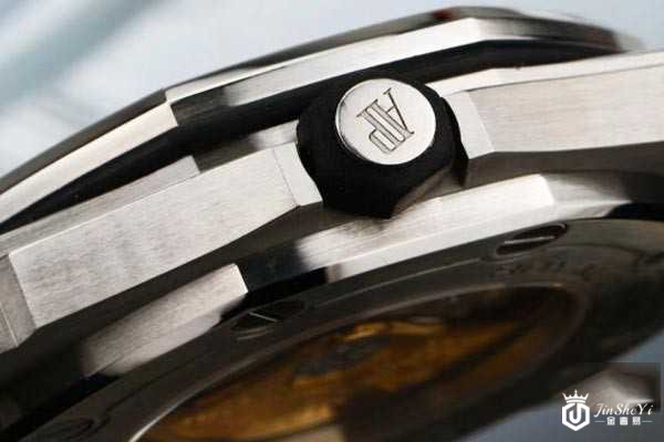 99新的爱彼皇家橡树离岸回收能卖多少