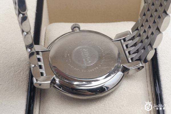 已经维修过的美度石英表可以回收不