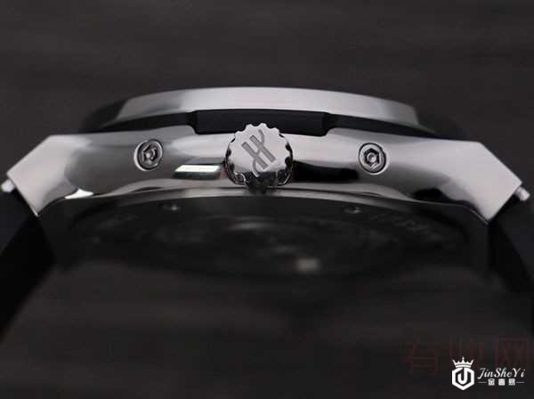 45mm表径宇舶经典融合系列如何选择二手手表回收网站