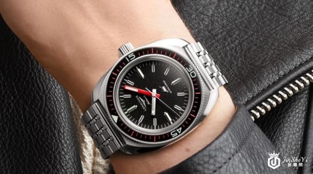 浪琴l42094手表回收多少钱受什么要素影响？