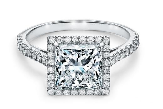 青岛钻石回收价格怎么算，蒂芙尼50分钻戒回收多少钱？