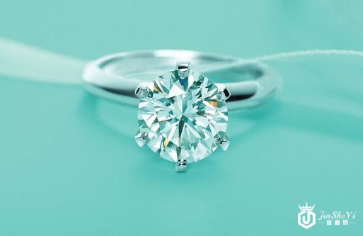 钻戒买了一年回收多少，钻戒戒托怎么搭配？