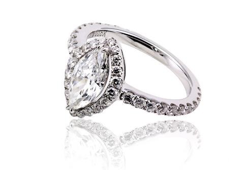 回收一克拉钻戒戒托价格要算吗，哪种回收比较保值？