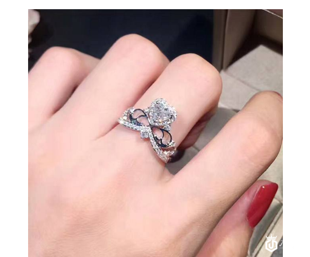 回收钻石的时候看品牌吗？国内钻石哪个品牌不错的？