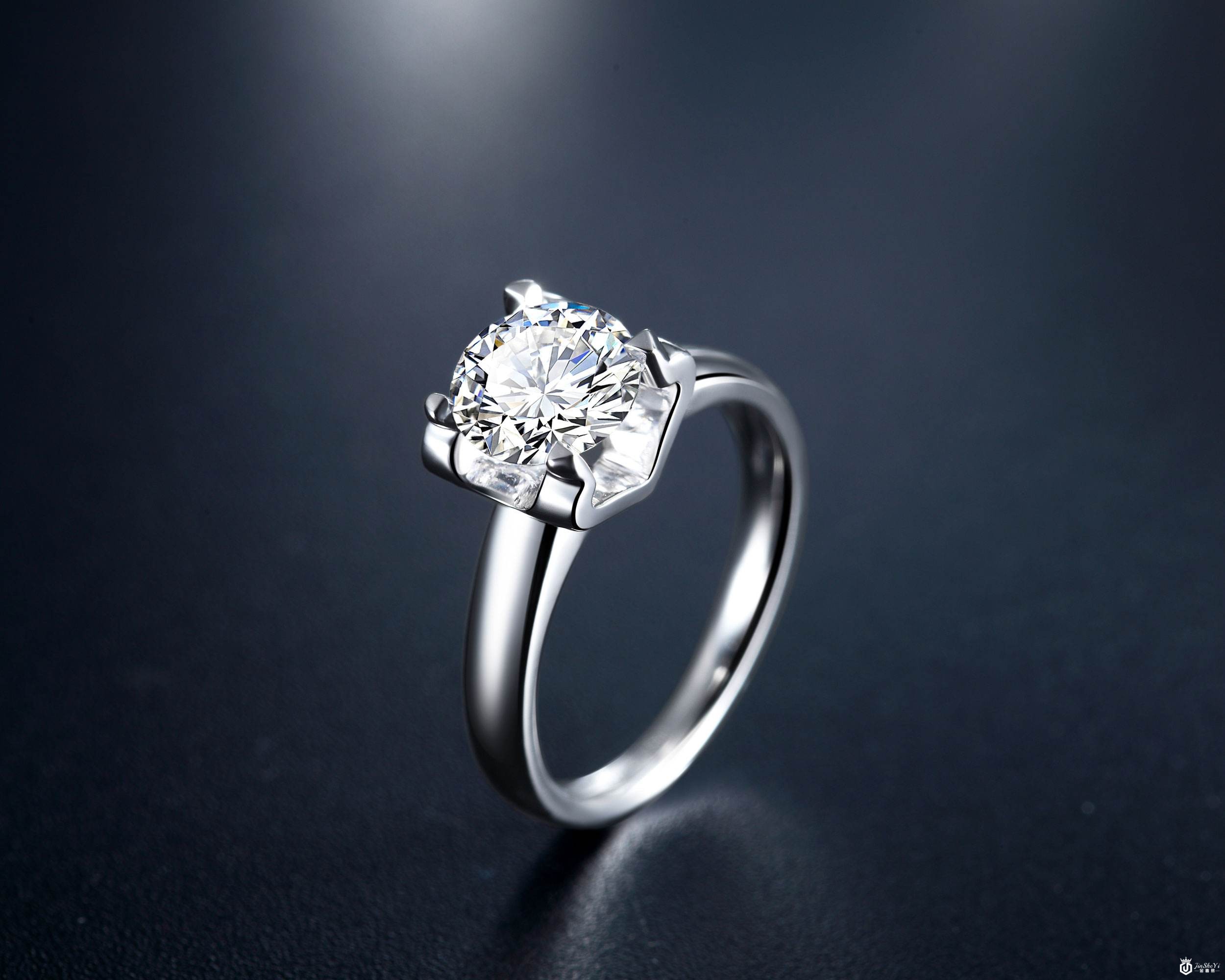 二手钻石回收能值多少钱呢？