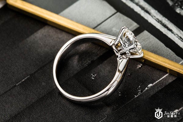 周生生一克拉四爪钻石怎么回收 行内人说了大实话