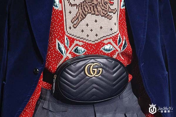 李宇春最喜欢古驰哪款包，在奢侈品市场中几折回收
