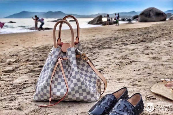 LV Damier Azur帆布系列包包回收价格是多少