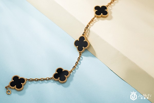 梵克雅宝钻石手链回收价格查询一下，周杰伦开始录歌我要攒钱买专辑