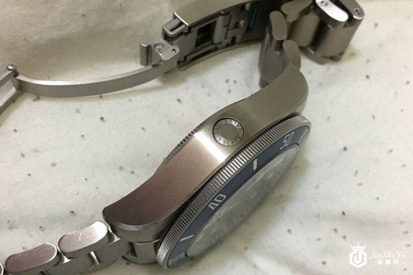 帝舵深蓝表盘钟表去哪里回收手表流程简单出手快