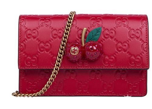 包包回收公司怎么选，红色包包怎么背时髦？