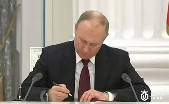 俄乌谈判缺乏进展，普京再发威胁，黄金反攻1950