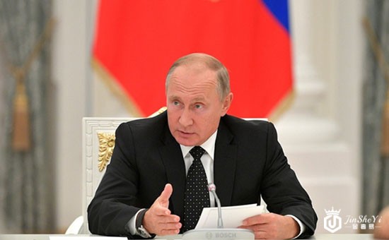 俄乌局势剑拔弩张，拜登发出警告！黄金重回1840