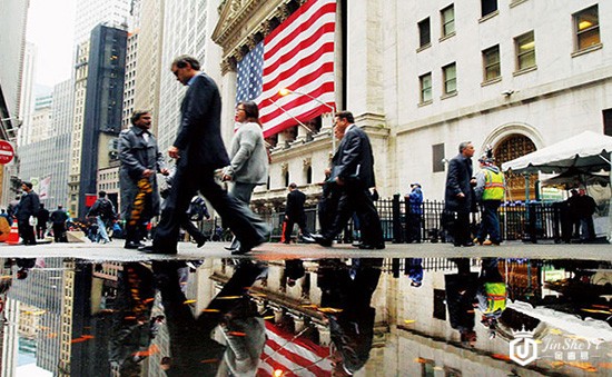 近半民众：明年美国经济会更糟!现货黄金盘整 等待催化剂