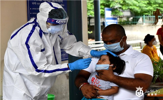 科技股大跌美股全线重挫 金价暂收光芒波动前行！