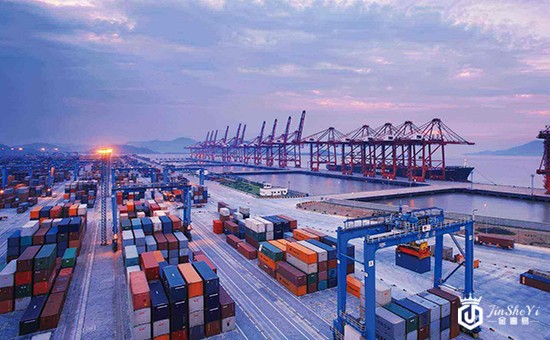 反制！中国将对美商品提高加征关税 黄金冲上1300后决战