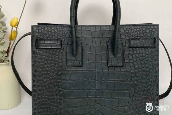 回收名牌包包哪家好 圣罗兰风琴包开启逆袭之路