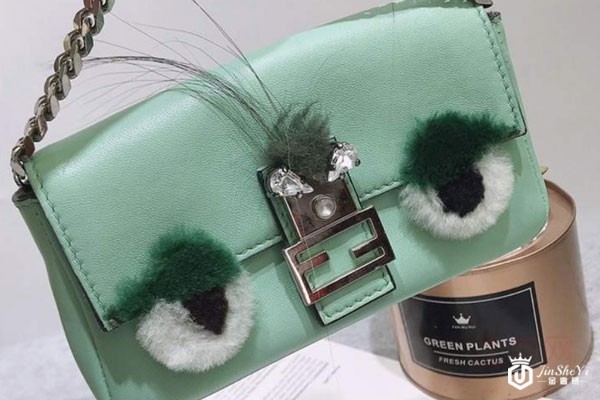 名牌包二手交易平台火爆 二手回收局势良好