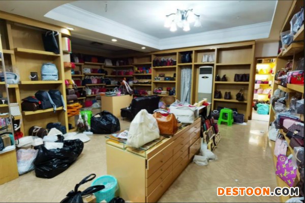 有“内鬼”！LV新品上市，假货竟比真货快！上海警方破获特大奢侈品制假团伙案值逾亿