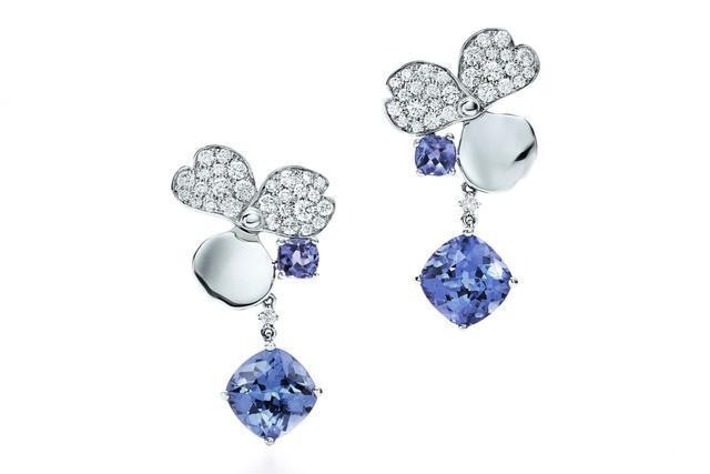 Tiffany一份经济版的12天珠宝日历书 售价395英镑