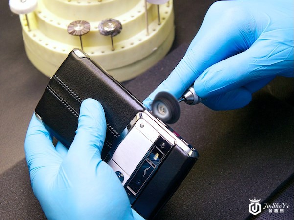 英国奢侈品手机VERTU纬图宣布入驻天猫