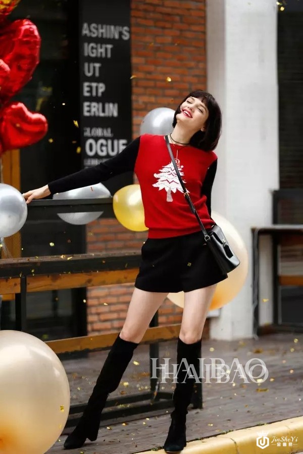 圣诞如何穿搭才不显俗套，周冬雨为你亲身示范宝诗龙 (Boucheron) Quatre系列及Animaux动物！