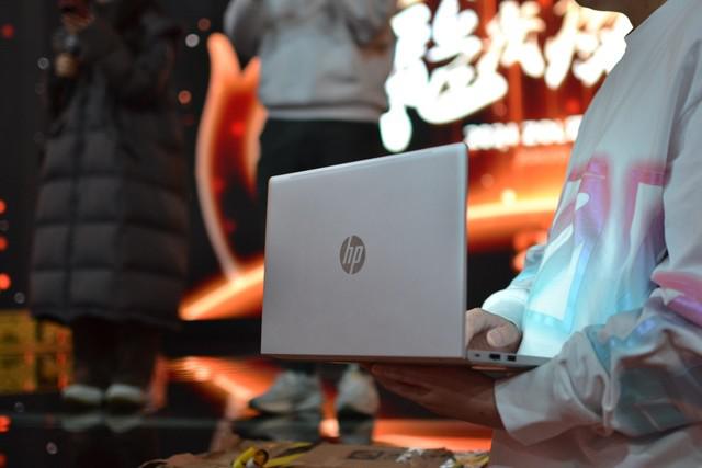  累计运行 27 个小时 0 误差 惠普战 66 挑战大型活动控台极限作业 