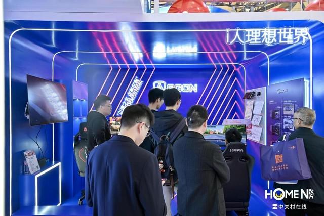 极尽奢华 AGON PD49 保时捷设计联名显示器亮相 AWE2024
