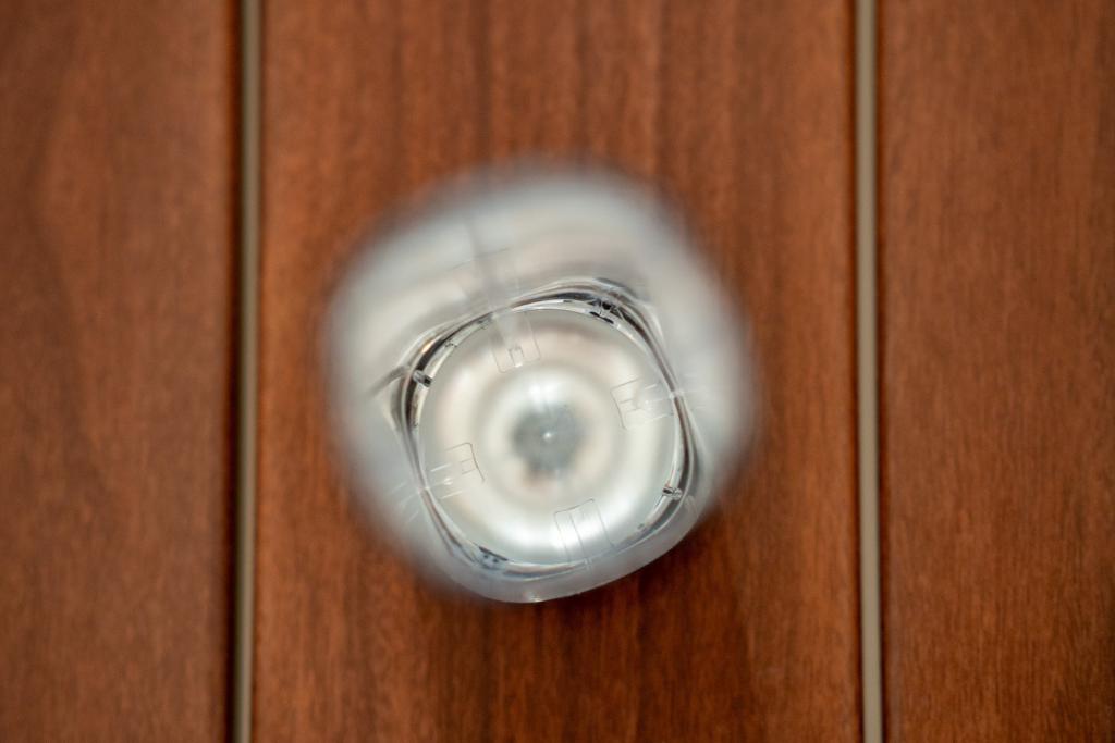  波奇客萤火虫 EDC 随行灯评测：应用场景丰富，多种使用模式切换 