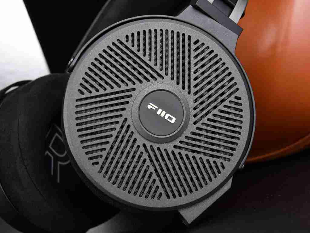  飞傲 FT5 开放式平板头戴耳机评测：好听又好推的平板新旗舰 