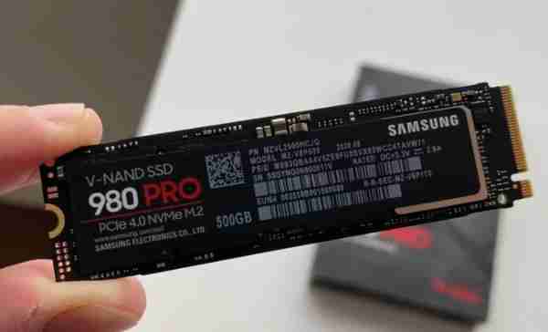 SSD 从高效存储走到失效边缘 你需知道的几大警示信号