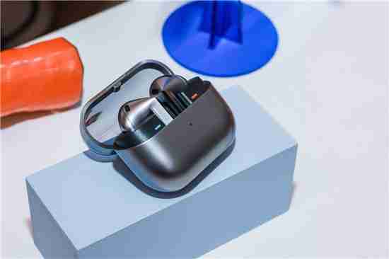 从 HiFi 音质到 AI，三星 Galaxy Buds3 系列体验大升级