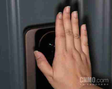  小米智能门锁 M30 Pro 体验：猫眼双摄 + 屏幕，你想要的他都有 