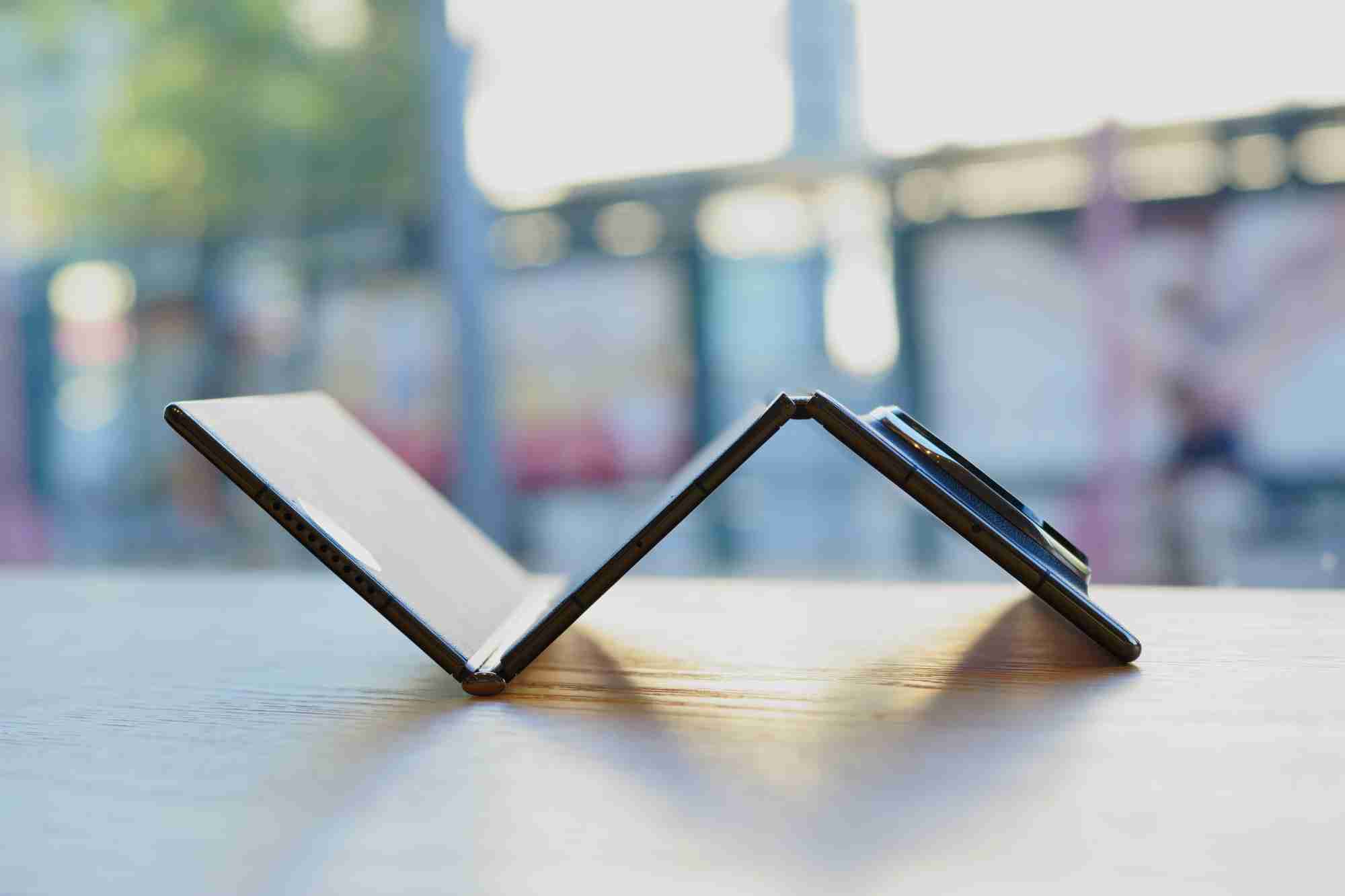 主力使用360多个小时后，我认为华为三折手机不是“科技花瓶”