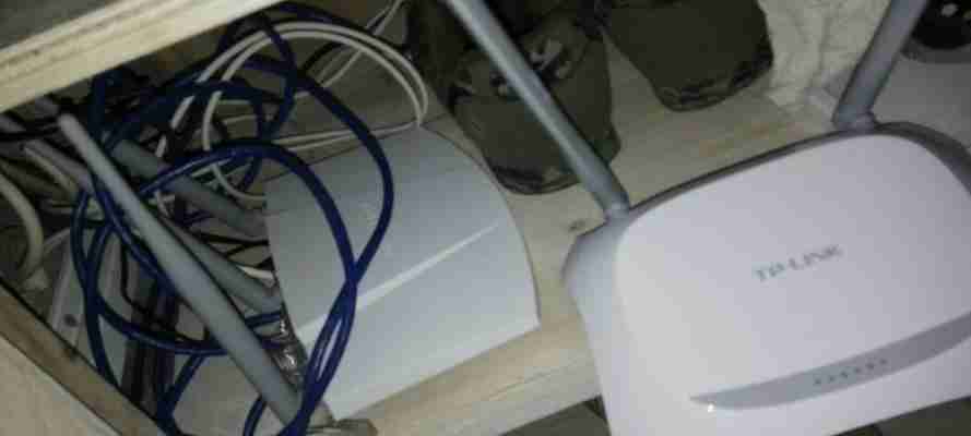 家庭网络设置指南（如何利用有线网络连接装置来安装家庭WiFi）