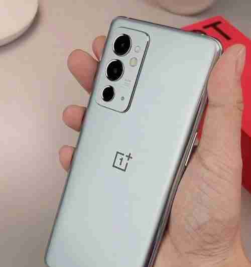 一加9RT和一加9R（一加9RT）