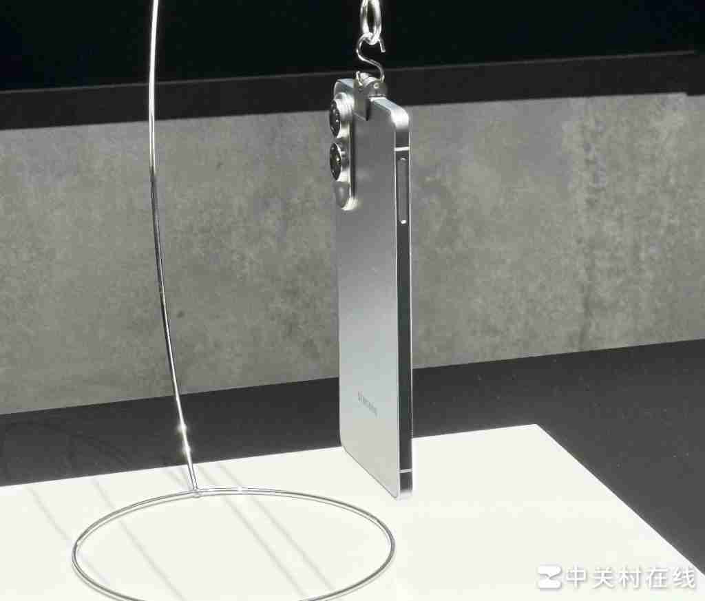  对标 iPhone 17 Air！三星 Galaxy S25 Edge 抢先发布，打响超薄之战 