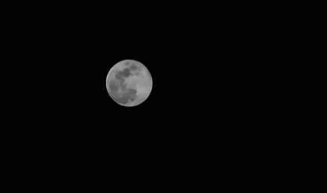 OPPO手机拍摄月亮技巧，让你拍出震撼的夜景照片