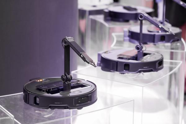 AWE2025 盛大启幕：全球“双冠王”石头科技携黑科技新品再攀巅峰