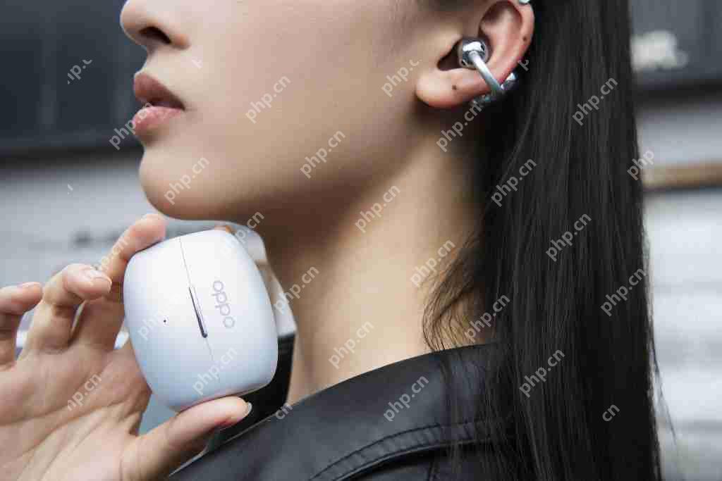 OPPO Enco Clip 珠光海图赏：轻盈科技美学入耳 