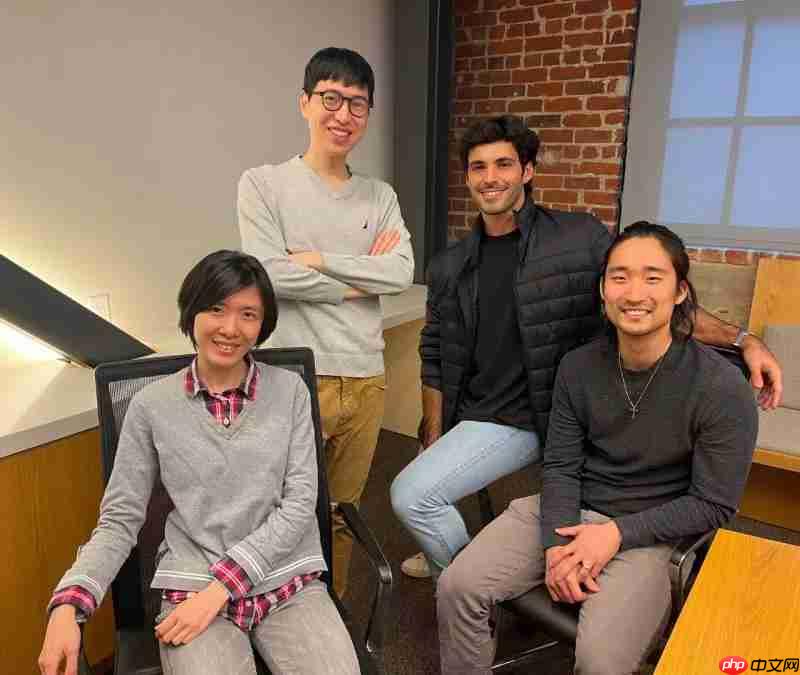  北大校友造通用 AI Agent，可执行 1000 个操作，无邀请码立即上手试用 