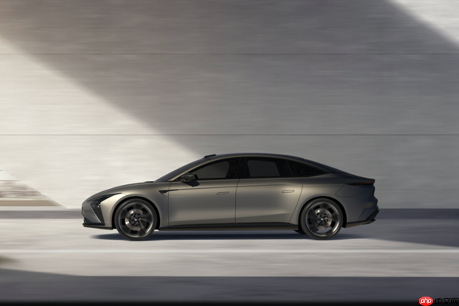 上汽集团6月销售汽车36.5万辆，同比增长21.6%