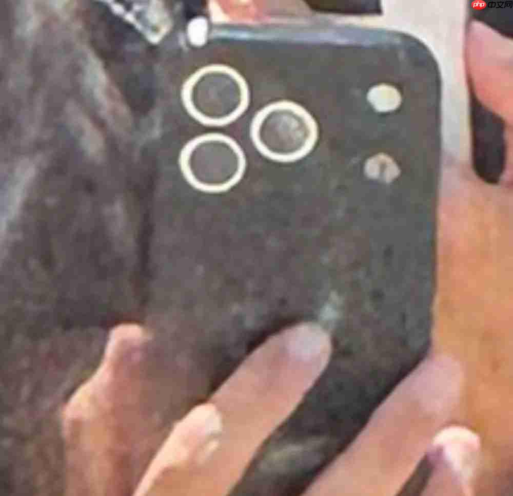  苹果 iPhone 17 Pro 原型机曝光，外观确认 