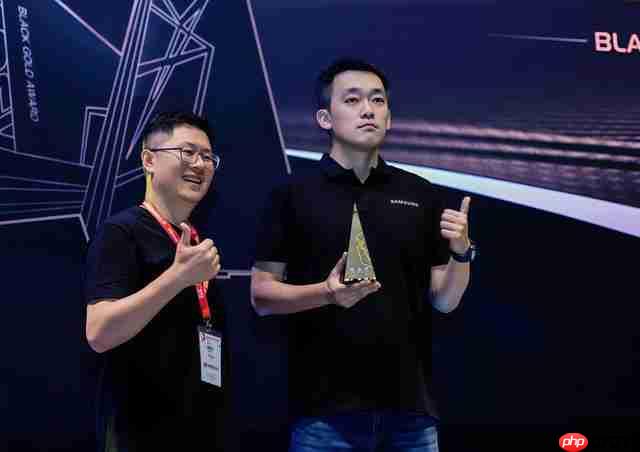  三星存储闪耀 Chinajoy2025：三款明星产品斩获黑金奖 