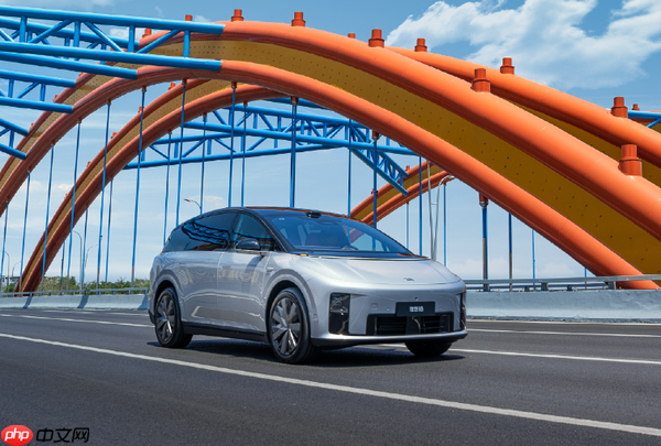 理想i8即将开启全国交付 首批新车已出厂奔赴全国各地