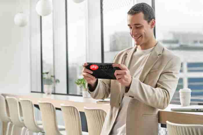 把 3A 游戏装进口袋，通勤也能“卷”起来