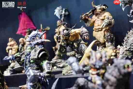 暴雪CJ展台超长雕像墙返图 更有多位美女Coser!