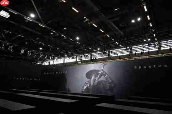 米哈游刘伟现身科隆《影之刃零》展区！微笑示人