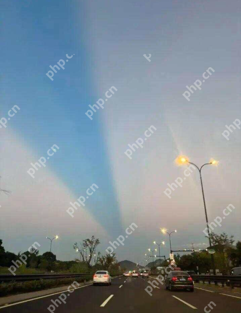 “是鹊桥吗” 杭州上空一幕看呆网友 详情介绍 - 创想鸟