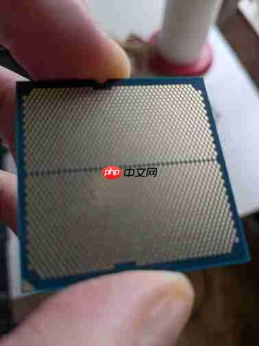 原因未知：两颗锐龙9 9950X运行GMP测试接连被烧！没有超频超压